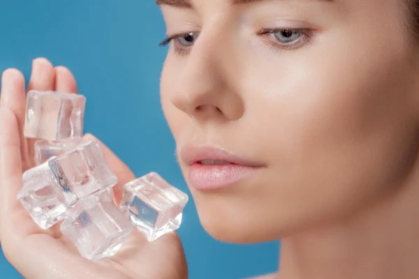 aplicar hielo en la piel